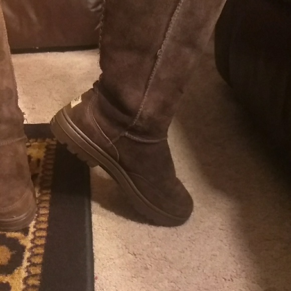 Boots - Picture 2 of 7